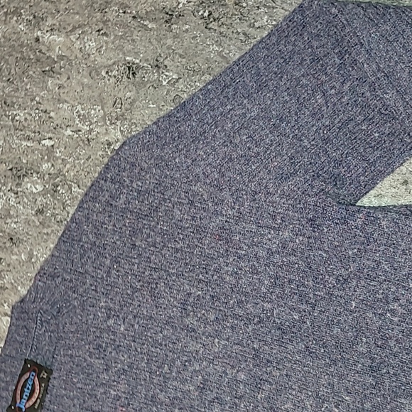 Vintage. Made in USA. Jantzen. Crewneck sweater.  Men's size Medium Tall - Picture 6 of 14